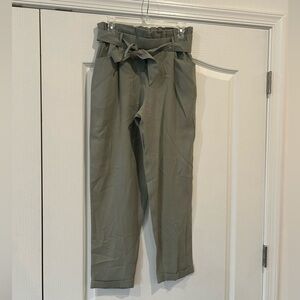 Zara Green Trousers with Elegant Design